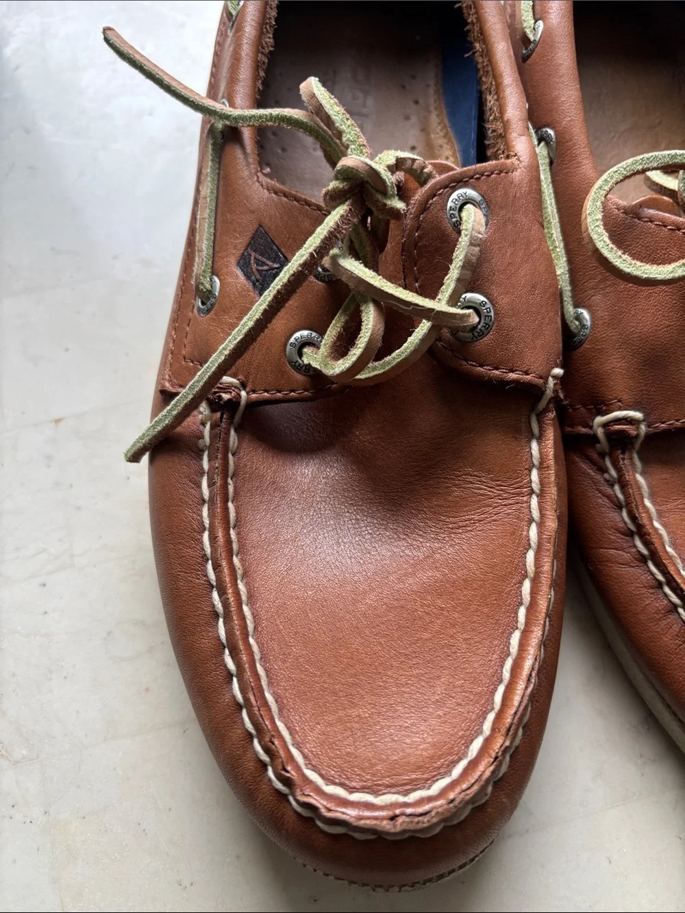 Sperry Men’s Brown Leather 2-Eye Boat Shoes with Green Laces 8.5M